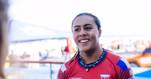 La surfeuse Tya Zebrowski