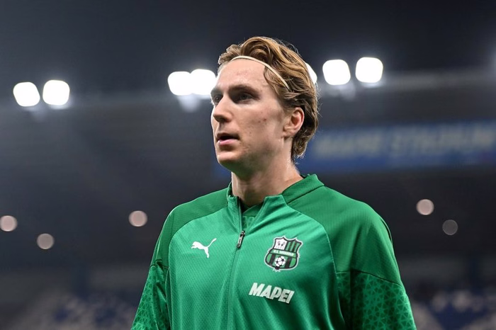 🧨 Fiorentina senza sosta: trattativa col Sassuolo per Thorstvedt! Le cifre in ballo
