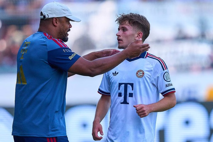 Sofort-Abschied möglich! FC Bayern könnte Toptalent Binder verlieren