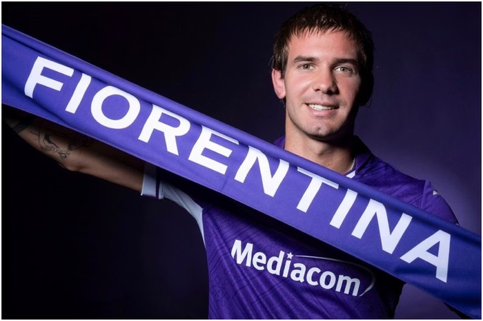 Mastantuono juega media hora en su debut con la Fiorentina en la Coppa