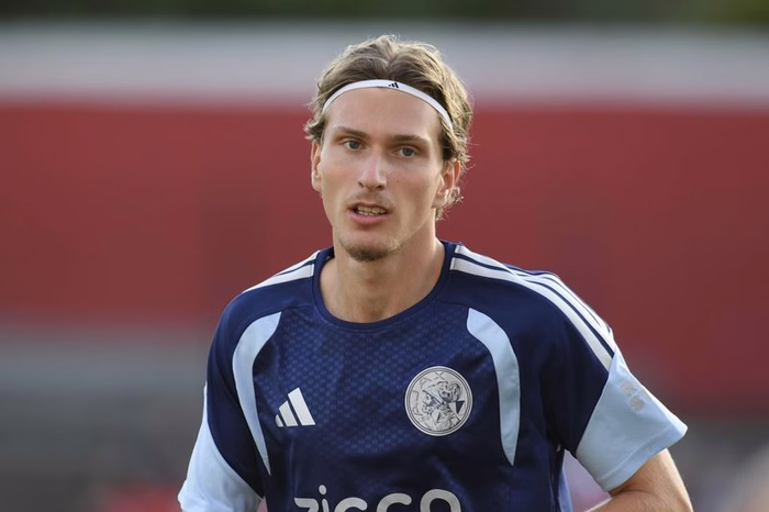 PSG, è fatta per l’arrivo di Godts dall’Ajax! Le cifre dell’operazione