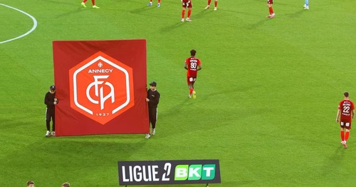 Ligue 2 : le FC Annecy bat Rodez 2 à 0 pour le premier match de la saison à domicile