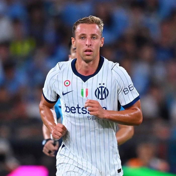 Inter de Milão empresta meio-campista Davide Frattesi à Lazio