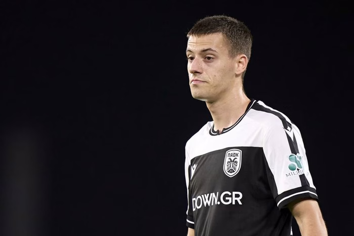 Borussia Dortmund, il greco Konstantelias è a un passo! 25/30 milioni al PAOK: è già in viaggio