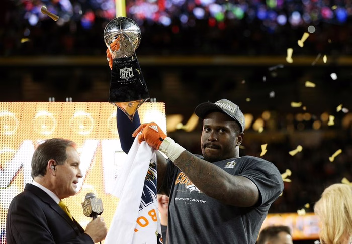 Dallas Cowboys anuncia contratação de MVP do Super Bowl 50