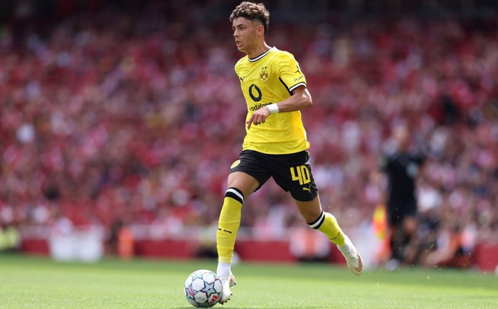 Für Konstantelias: BVB könnte Talente-Duo opfern