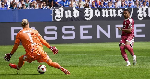 El Madrid golea al Schalke con un gran Mbappé en el debut de Konaté, Cucurella y Diomande