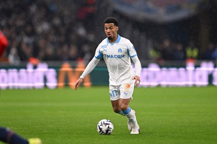 Ex-OM : Un départ d’Arsenal prévu pour Nwaneri ?