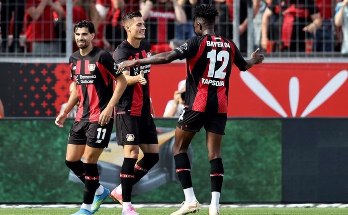 Bayer Leverkusen setzt Preis fest: Großes Interesse aus England