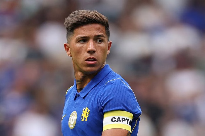 Transfer news LIVE: Chelsea set new Enzo price, Liverpool reach deal for PSG winger, Man Utd respond to Fernandes approach