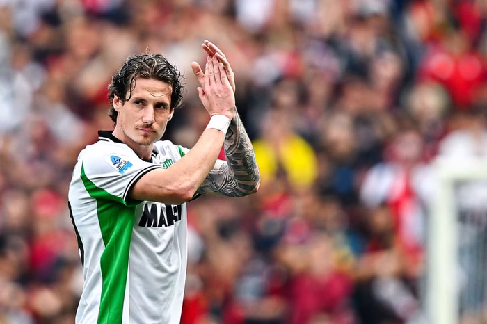 💥 “Pinamonti ha chiesto di essere ceduto!”: ROTTURA TOTALE con il Sassuolo, ora la Lazio…
