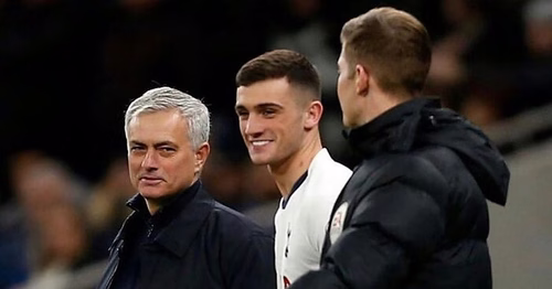 Troy Parrott, un «privilegiado» para José Mourinho