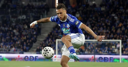 Ligue 1 Le Racing Club de Strasbourg officialise le transfert record de Diego Moreira à l'AC Milan