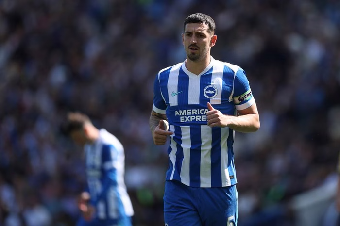 Lewis Dunk make generous offer to Brighton fans travelling for Conference League play-off