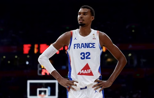 Victor Wembanyama capitaine de l’équipe de France, « c’est dans la logique des choses », selon Rudy Gobert