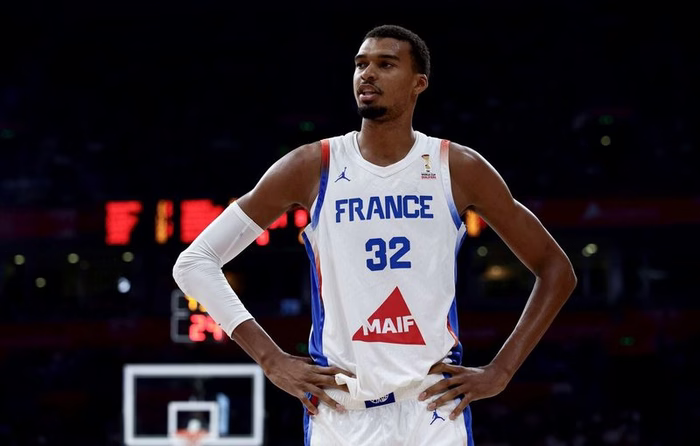 Victor Wembanyama capitaine de l’équipe de France, « c’est dans la logique des choses », selon Rudy Gobert