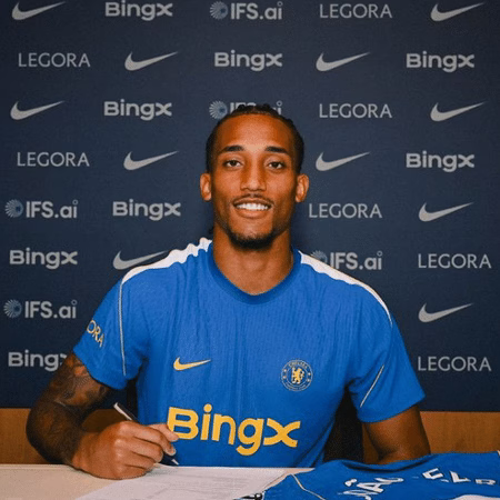 João Pedro estende contrato com Chelsea até 2034 e assume a camisa 9