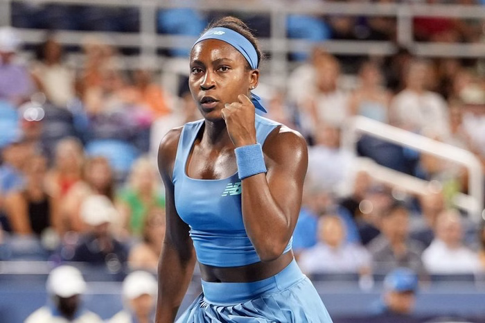 Gauff domina Kostyuk e retorna à semifinal depois de três anos