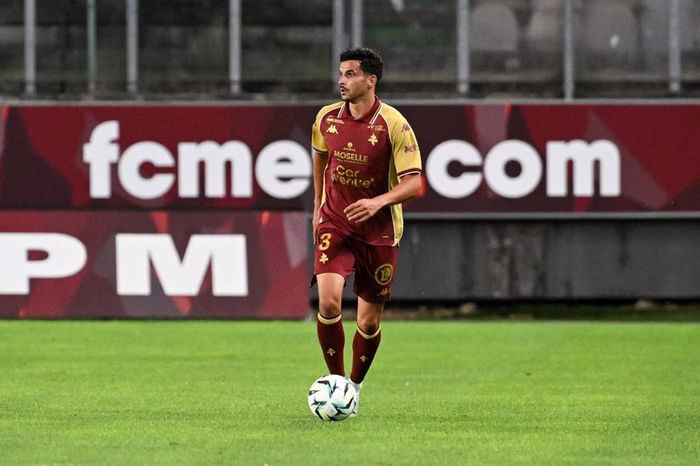 Metz – Laval : Savanier vers une première convocation, les compos probables et la chaîne TV