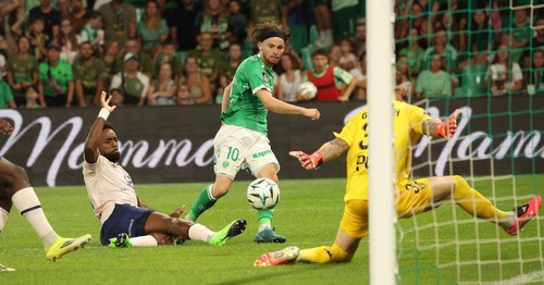 Ligue 2 : l'ASSE mène 3 à 0 face à Grenoble, suivez la 3e journée sur ICI Saint