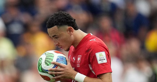 Los lazos que unen al Sevilla FC y al Olympiacos y que pueden ser claves en la posible salida de Rubén Vargas a Grecia