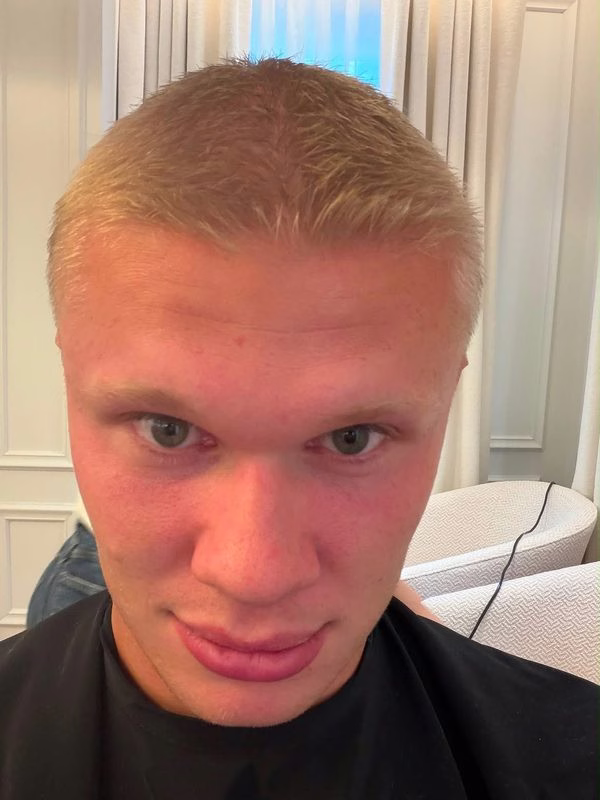 Erling Haaland mit neuem Look: Manchester-City-Star schneidet Mähne ab
