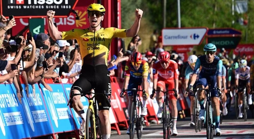 Britânico Matthew Brennan vence segunda etapa da Vuelta, Pogacar segue na frente