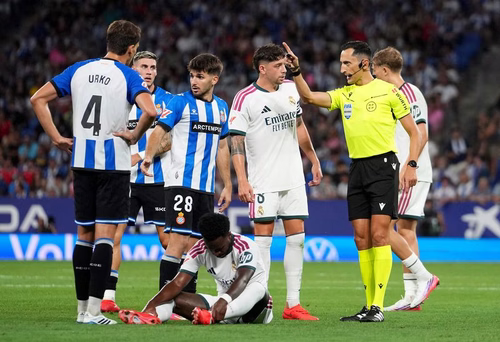 "Quante piscine servono per il secondo giallo?": l'Espanyol pubblica un tweet polemico per i torti arbitrali contro il Real Madrid, la situazione