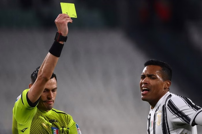 OL - Fenerbahçe : un corps arbitral 100% italien