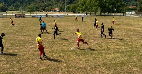 "Il y a des crevasses" : un premier tour de Coupe de France sur des terrains jaunis par la sécheresse en Franche