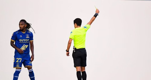 Ligue 3 : avec trois cartons jaunes en trois matchs, deux premiers joueurs déjà suspendus