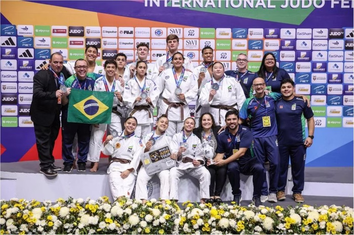 Giovanna Imhof conquista prata no Mundial de Judô Cadete por equipes