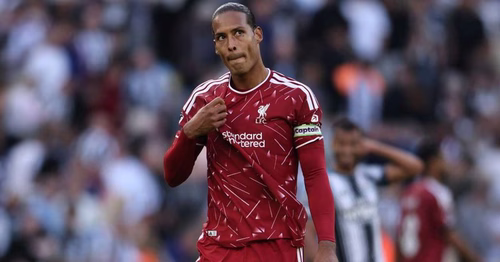 Liverpool precisa melhorar após temporada "inaceitável", diz Van Dijk