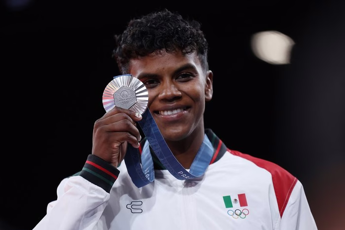Prisca Awiti treina pesado antes de luta com Rafaela Silva; veja vídeo