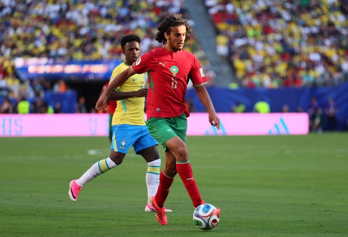 Manchester City contrata Ayyoub Bouaddi por R$ 600 milhões