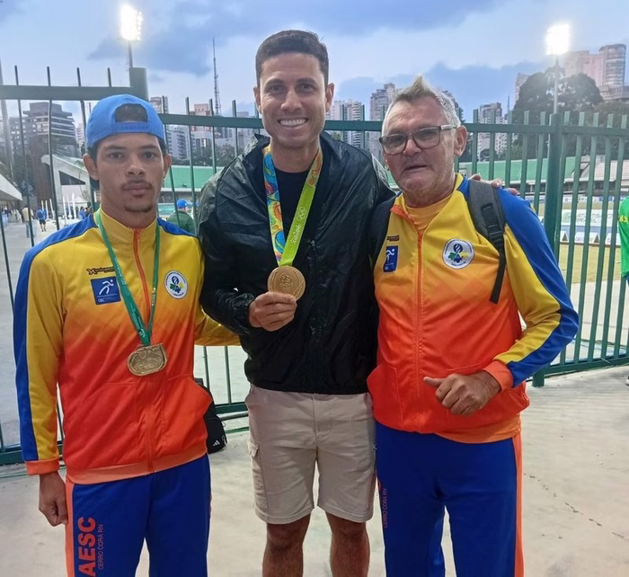 Atleta potiguar é campeão brasileiro sub-18 no salto com vara