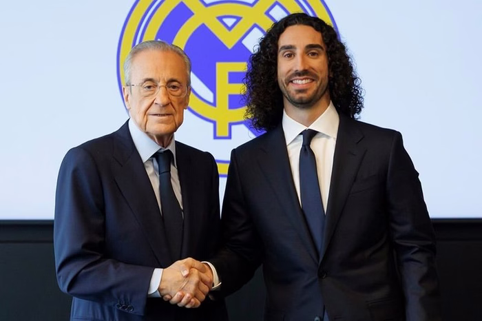 Cucurella é apresentado pelo Real Madrid e revela surpresa: "Orgulho e honra"