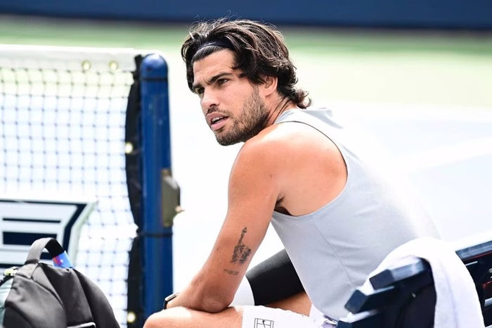 Alcaraz e outras estrelas fazem seus primeiros treinos para o US Open