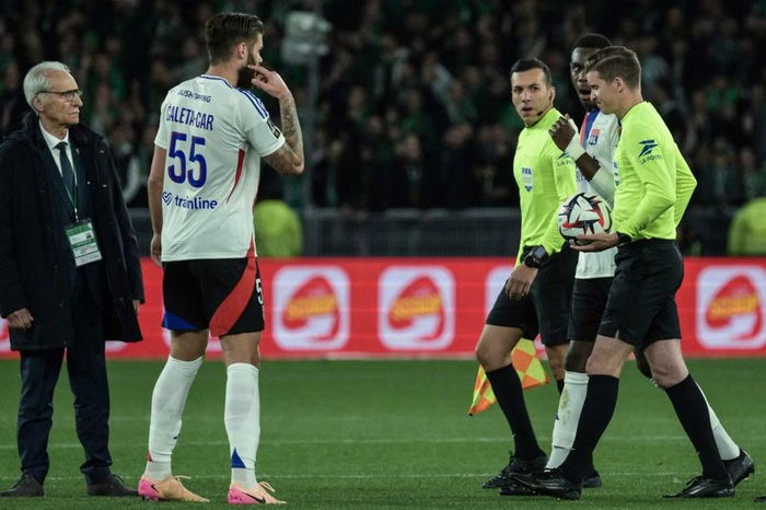 Ligue 1 : OL - Le Havre arbitré par François Letexier