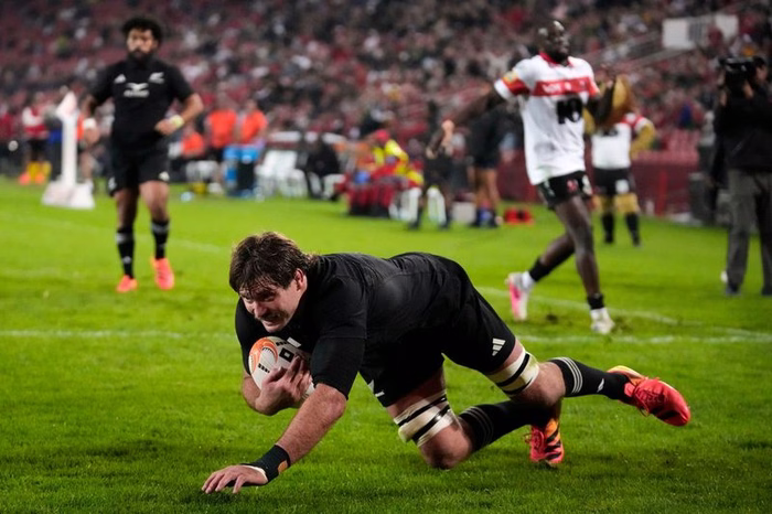 New Zealand roar back to avoid shock defeat to Lions and remain unbeaten on South Africa tour