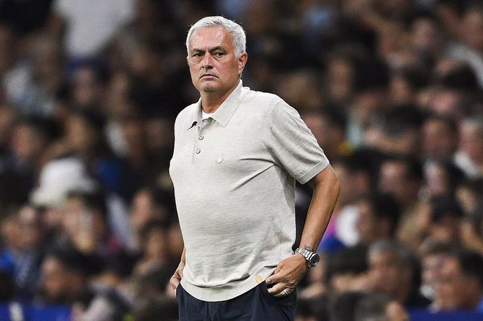 Mourinho scalda il Bernabéu: "Siamo pronti, vogliamo partire bene"