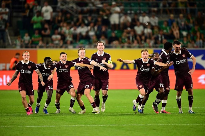 Hearts mock Celtic collapse after dramatic Conference League play-off victory