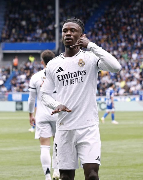 Rádio: Manchester United prepara oferta de R$ 310 milhões por Camavinga