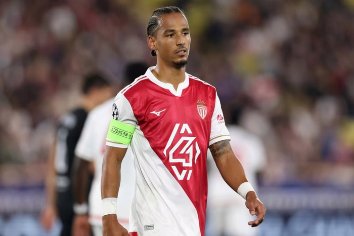 Roma, altro nome per la difesa: sondaggi in corso per Kehrer del Monaco