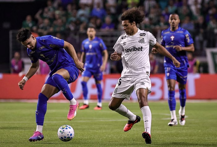 Willian Arão critica Santos após derrota: "Não foi postura digna"