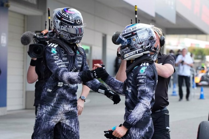 Steiner svela la strategia Mercedes: “Russell deve aiutare Antonelli a vincere il Mondiale”