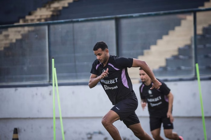Zé Ricardo quer Remo propositivo e convoca torcida contra o Coritiba