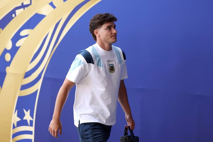 Transfer news LIVE: Atletico set Alvarez deadline, Barcola’s Liverpool medical, Chelsea prepared to sell Enzo
