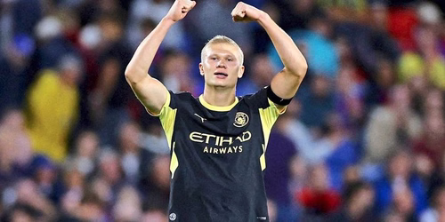 Doppelter Doppelpack: Manchester City weiter makellos