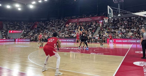 "C'est encourageant" : le SCABB s'incline de deux petits points face à l'ASVEL en match amical